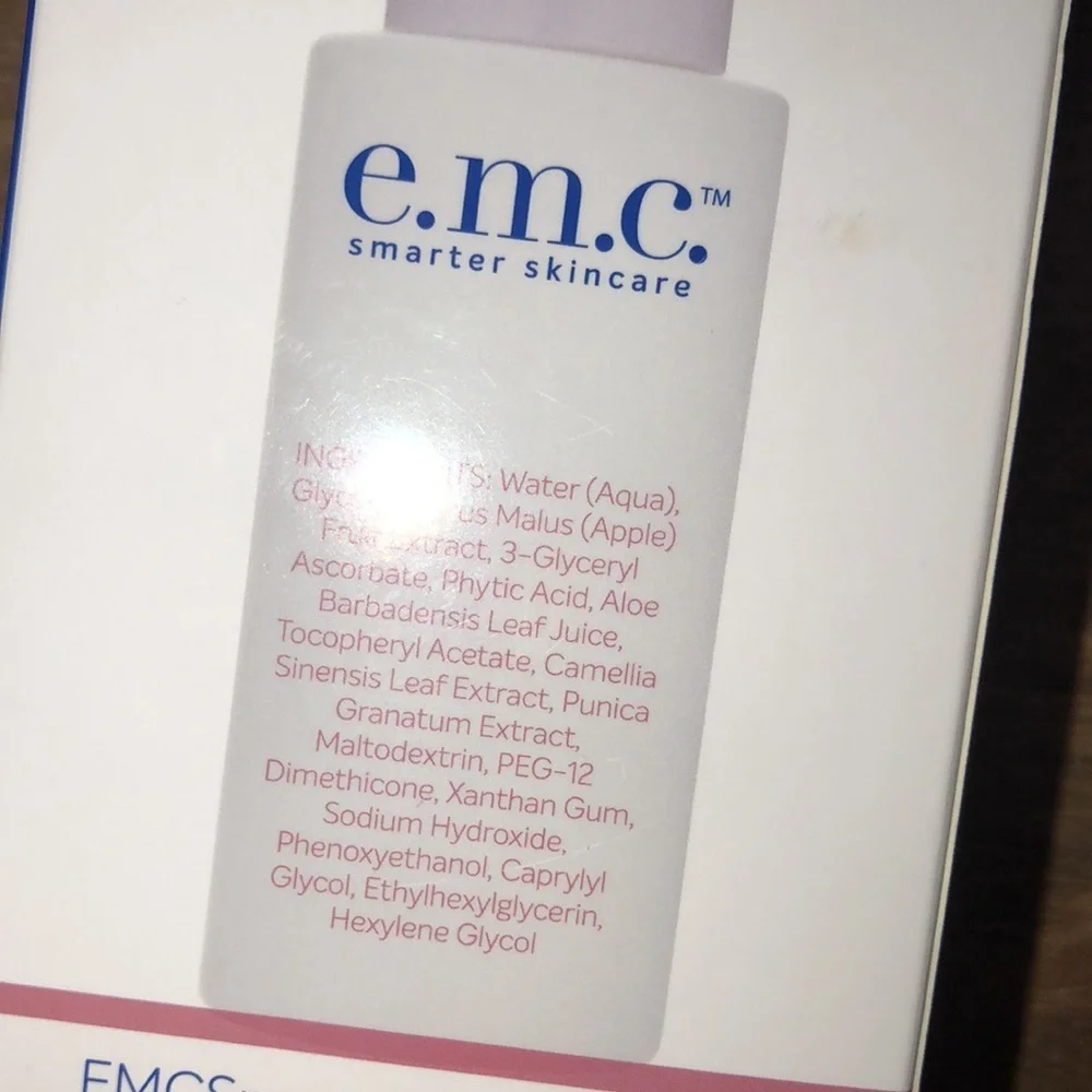 Emc smarter skincare vitamin c glow serum